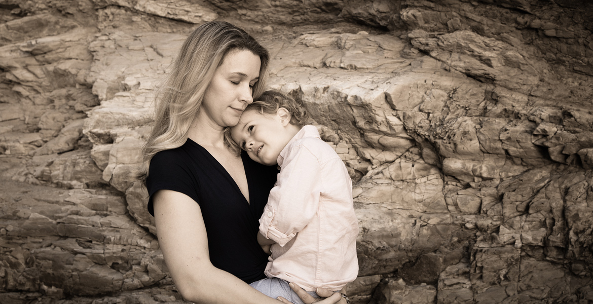 Pismo Beach Family Portrait - Mom Child Family Pictures - Studio 101 West Photography