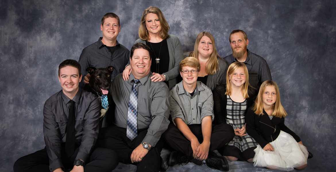 Atascadero Large Family Portrait Photography - Large Portrait Studio - Studio 101 West Photography