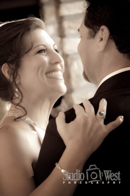 Vina Robles Winery - Smiling Bride - studio101west photography Vina Robles Winery - Vineyard Wedding Photography - Paso Robles Wedding Photographer - Paso Robles Wedding Venue - studio 101 west