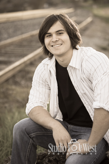 Rural Senior Portrait Senior Picture at RR Tracks - Templeton Senior Portrait Photographer - Studio 101 West Photography