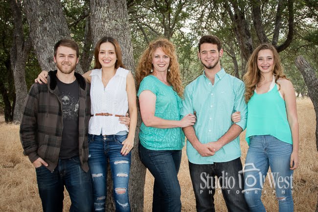 Atascadero Family Portrait Photography outdoor family portrait - family portrait photography - Studio 101 West Photographer