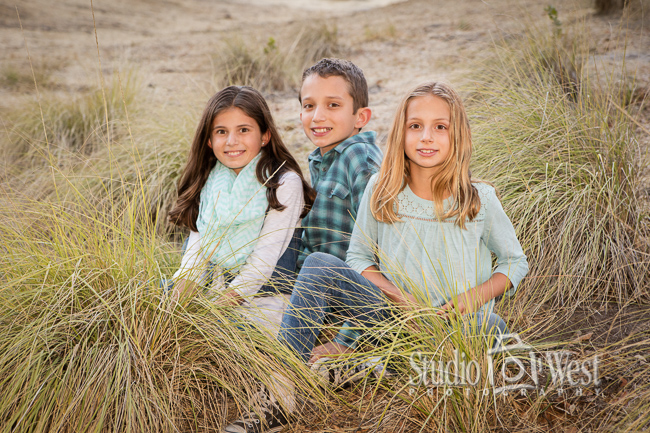 family portrait of the kids family portrait photographer - outdoor family portraits - Atascadero portrait photography - Studio 101 West Photography