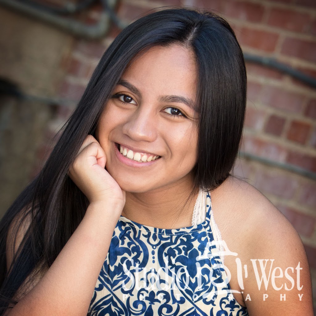 Urban Senior Portrait of Female Atascadero Senior Portrait Photographer - Senior Pictures - Studio 101 West Photography