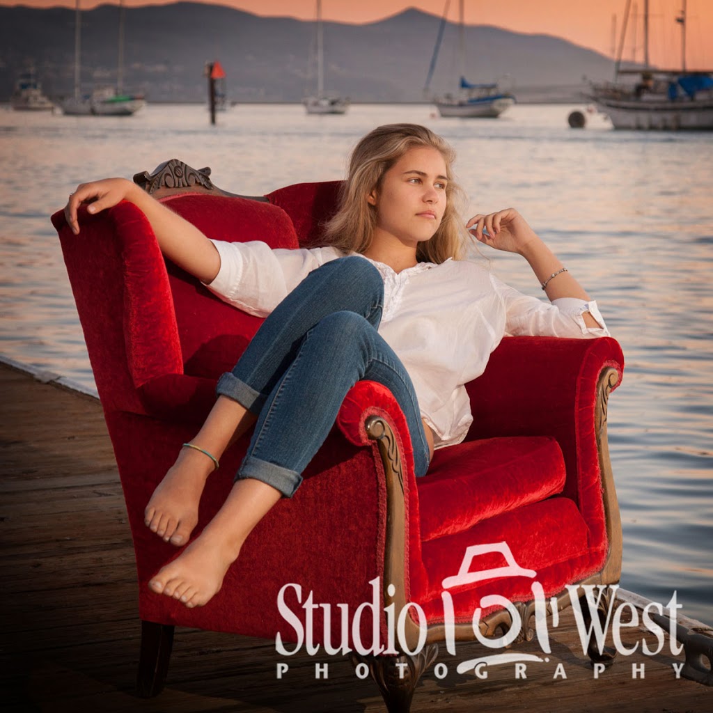 Senior Portrait on Dock at Morro Bay Senior Pictures - Outdoor Location Photographer - Senior High Photographer - Studio 101 West Photography