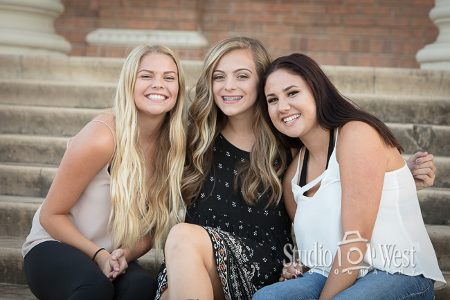 Senior Portrait Best Friends Atascadero Senior Portrait Photographer - On Location - Studio 101 West Photography