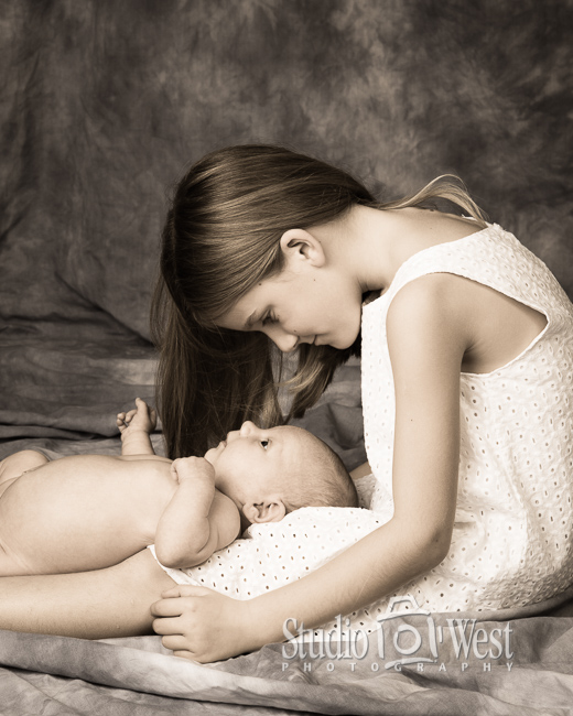 Sweet Baby Portrait - Sibling Photo - Baby Photo Shoot - Studio 101 West Photography