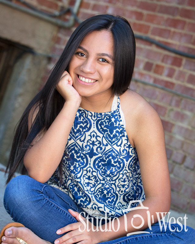 Female Senior Portrait Shoot - Atascadero - Studio 101 West Photography Engaging Senior Portrait Photography - Atascadero - Studio 101 West Photography